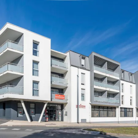 Quality Suites Rochefort