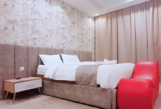 골든 아바 알 메디아프