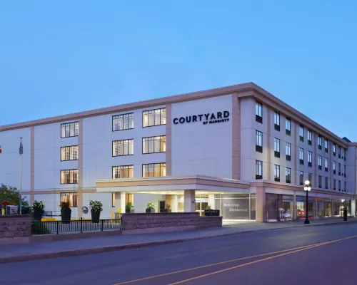 Courtyard Ottawa Downtown Hotels near U.S. Embassy