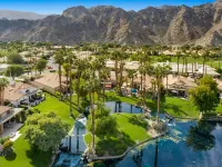 Stunning 5 Star Home Retreat Private Pool Spa BBQ 4 BR