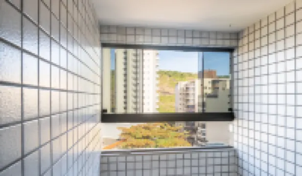 Comfort and Sophistication Just Steps From Praia do Morro - DBH