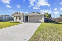 6 Mi to Waco! Home for Families + Pets - Parkplatz