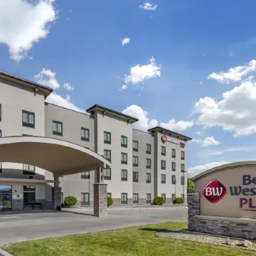 Best Western Plus Williston Hotel  Suites