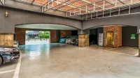 Jecheon Hound Hotel - parkir