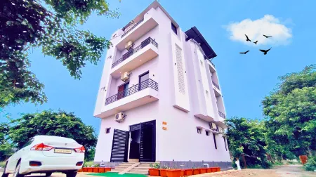 Asapian House - A Luxury Homestay Moradabad Отели рядом с достопримечательностью «Vijay Park»