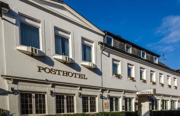 莫內格羅郵政酒店