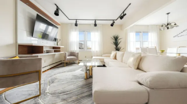 บ้านหรู NYC พร้อมจอดรถฟรีสำหรับ 12 คน โรงแรมในไวต์เพลนส์