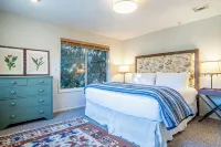 Bigwood Bliss - 3BD Riverfront Home Hotels in Ketchum