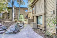 Snow Creek 1557 - Pool & Hot Tub + Ski-in/ski-out - Mountain view