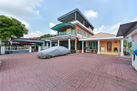 Darul Salam Inn Hotel Hotels in Kerteh