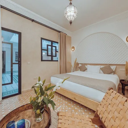 RIAD VALENTINE