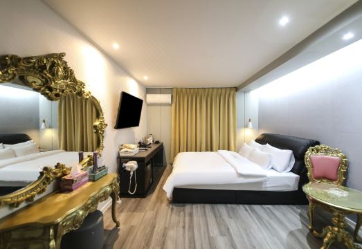 동학사 큐 무인호텔