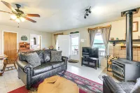 Quiet Pagosa Springs Cabin Lake and Mountain Views! - 2-Star