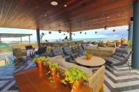 Joy Apt with rooftop and panoramic views