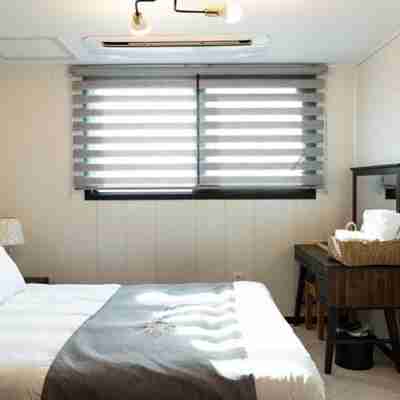 Jeju Sweet Pool Villa Rooms