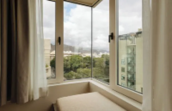 塔羅聖克魯斯酒店