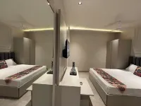Hotel Golden Hills - 2-Star