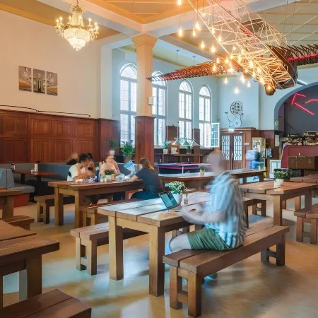 Three Little Pigs Hostel - Your Berlin Castle