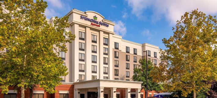 SpringHill Suites Norfolk Virginia Beach Hotels in Norfolk
