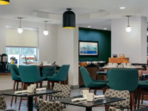 Four Points by Sheraton Fort Lauderdale Airport - Dania Beach デイニアのホテル