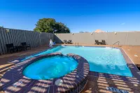 Holiday Inn Express & Suites BASTROP by IHG - Pool