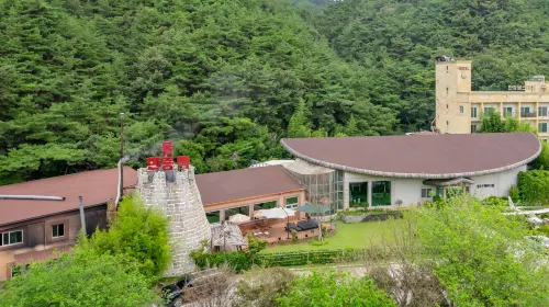 Namwon Hanjeungwonstay Pension