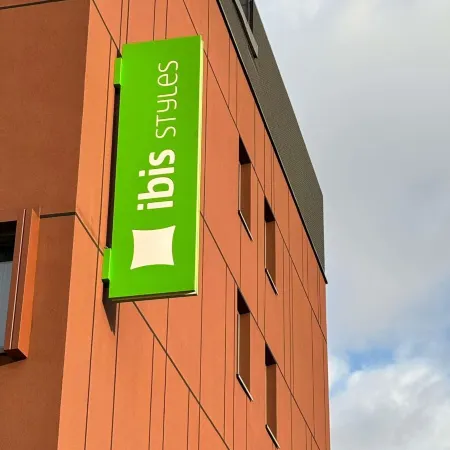 Ibis Styles Warszawa Airport Отели рядом с достопримечательностью «Арена «Урсынов»»