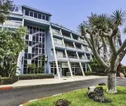 Coral La Quinta Park Suites