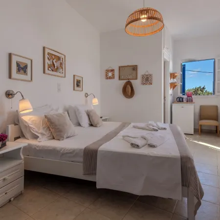 Heliotropio Studios & Apartments