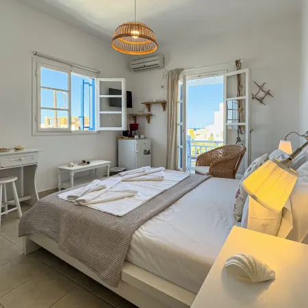 Heliotropio Studios & Apartments