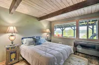 Deck & Sweeping Views: Family Union Home - Beach