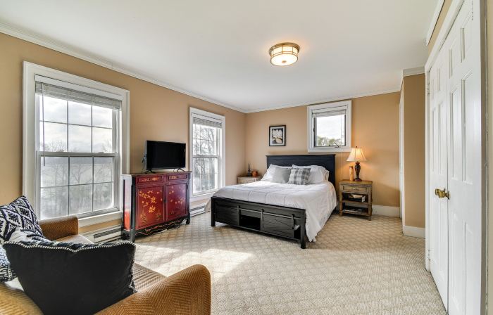 Lakefront Cayuga Retreat w/ Private Deck & Hot Tub