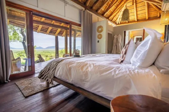 Buffalo Ridge Safari Lodge