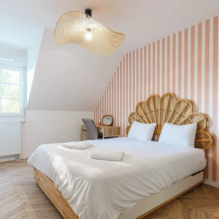 Elegant Family Home Near Deauville Отели в г. Сент-Арну