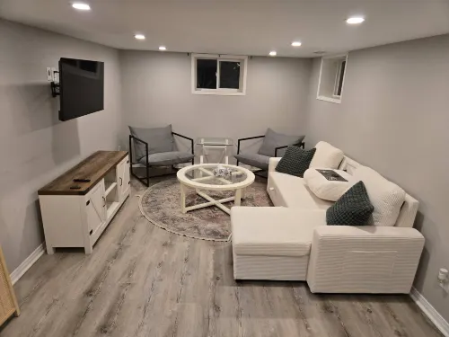 Cozy East Hill 2026!