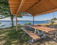 Comfort Inn on the Bay - Meerblick