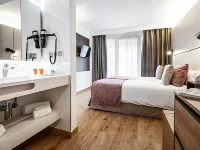 Pierre & Vacances Apartamentos Edificio Eurobuilding 2 Hotels near Torre BBVA