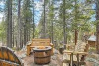 Bbqs, Hikes and Fireside Nights Cabin in Black Hawk - parking