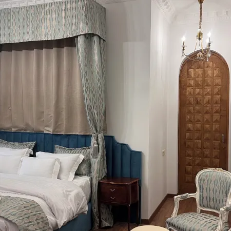 Otyak Plaza Отели в г. Паракар