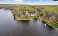 Lake Days Getaway - Lakeside Family Escape Near Hillsborough - 3-Star