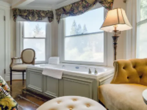 The Charles Napa, an Artfully Designed Inclusive Inn