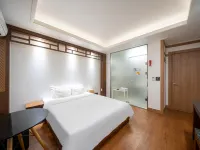 Gyeongju Liebe Stay Hotels near وولامجاي