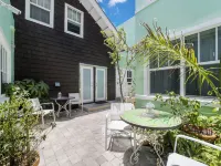 Villa Italia by at Mine Hospitality Hotels near Miami Seaquarium