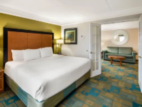 La Quinta Inn & Suites by Wyndham Greenville Haywood Hotels in Greenville