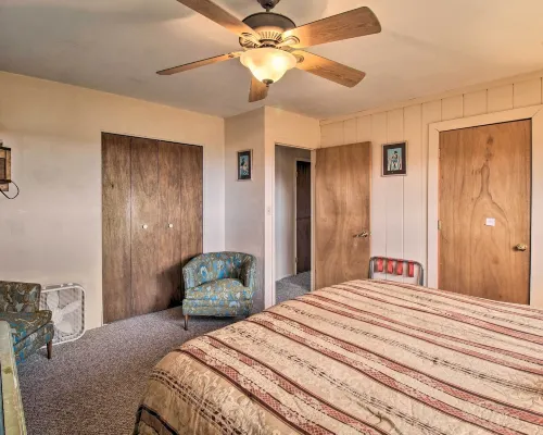Peaceful Ranch Cabin, 3 Mi to Becker Lake! Hoteles en Springerville