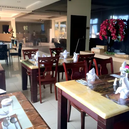 New Waigo Hotel
