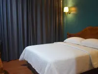 Nina Hotel Syariah Hotels in Sidorejo