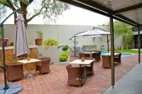 Montebello Guesthouse - Bed and Breakfasts