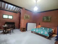 Kangen Oemah Kayoe Hotels in Kuningan Regency