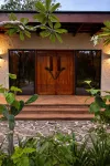 Serenity Sands Island Glamping Hotel a 